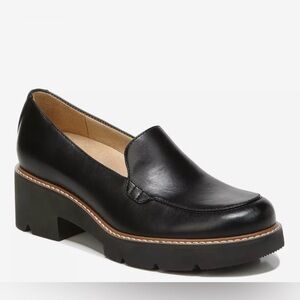 Naturalizer Black Leather Lug-Sole Slip-On Loafers